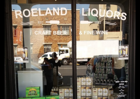Roeland Liquors